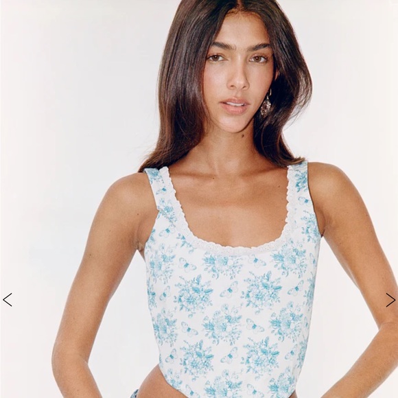 With Jean - Cindy Corset - Picture 3 of 5